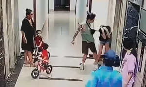 Cú đấm ở sảnh chung cư và những vết rạn trong đời sống Cú đấm ở sảnh chung cư và những vết rạn trong đời sống