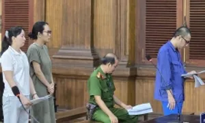 Sập bẫy app 'phố đèn đỏ', nhân viên ngân hàng lừa đồng nghiệp Sập bẫy app 'phố đèn đỏ', nhân viên ngân hàng lừa đồng nghiệp